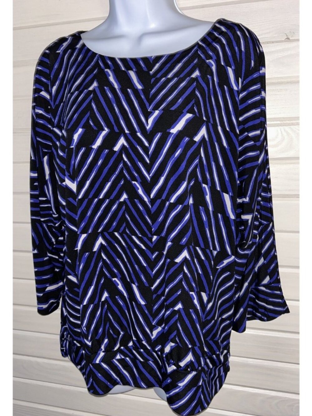 Chicos Travelers Sz 0 (SMALL) Blue Black Geo Print Tunic Top USA Made EUC